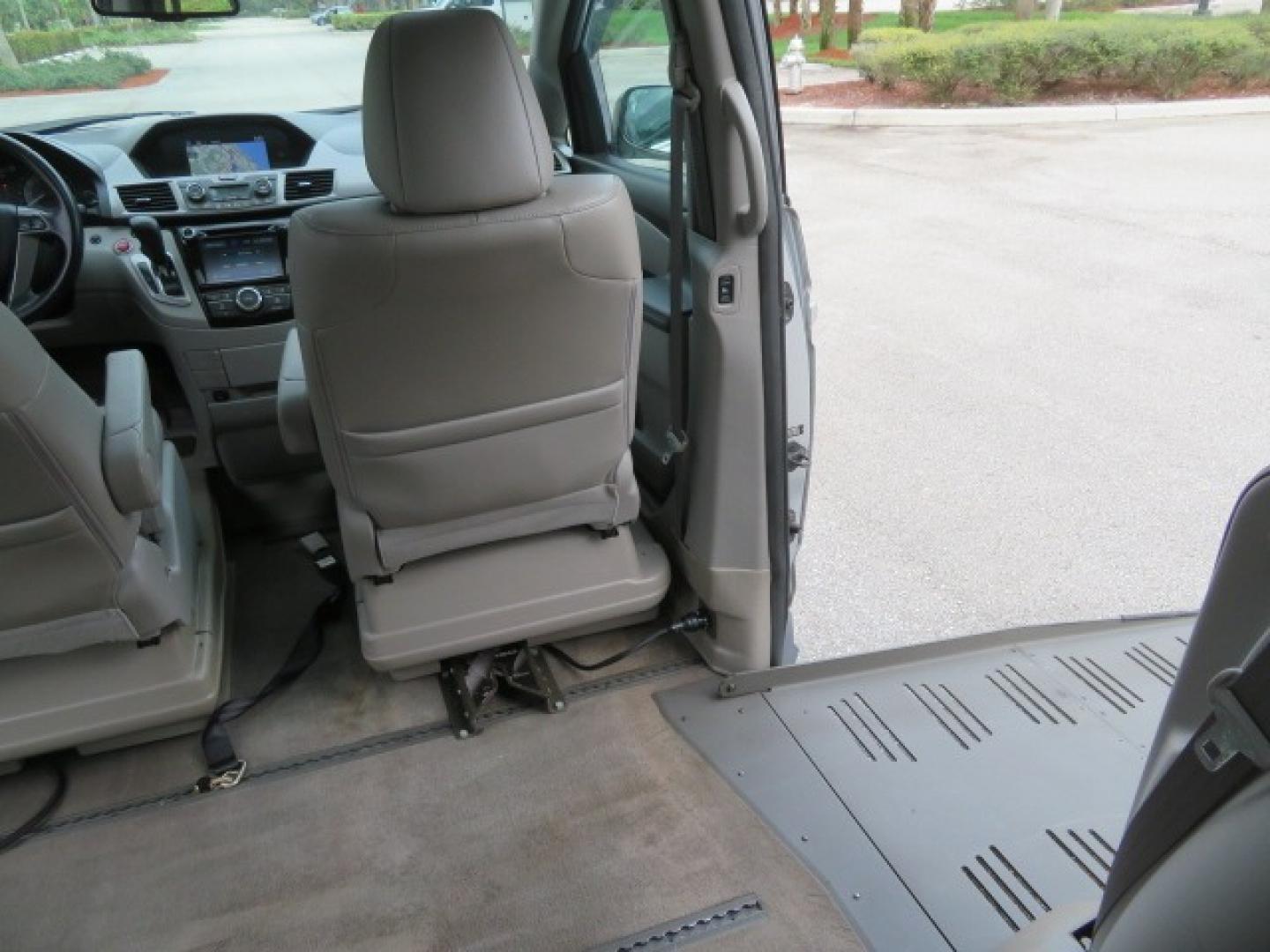 2014 Silver /GRAY Honda Odyssey EX-L (5FNRL5H68EB) with an 3.5L V6 SOHC 24V engine, 6-Speed Automatic transmission, located at 4301 Oak Circle #19, Boca Raton, FL, 33431, (954) 561-2499, 26.388861, -80.084038 - You are looking at Gorgeous Low Mileage 2014 Honda Odyssey EX-L Braunability Freedom Van Handicap Van Wheelchair Van Conversion Van with 25K Original Miles, Power Side Entry Ramp with Kneeling Van Function, Passenger Side Quick Lock System (same as ez lock), Quick Release Front Seats, Tie Down Syste - Photo#70